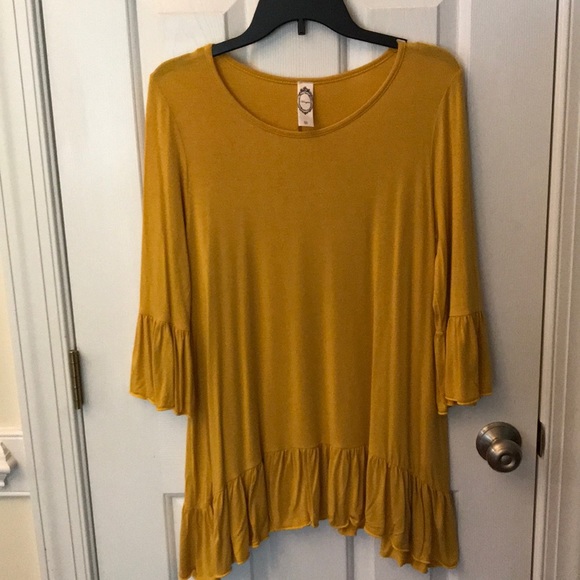 Honeyme Tops - Honeyme 3/4 Sleeve Shirt - Size Medium